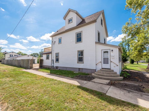 Photo of 112 S Oak Street, Manteno, IL 60950 (MLS # 12748370)