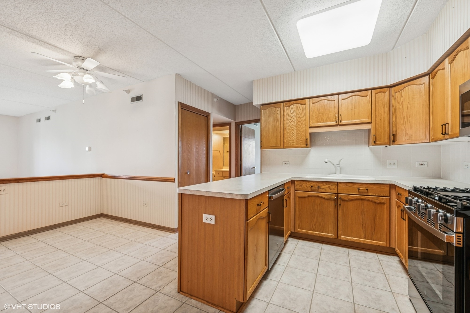 650 S River Road 504