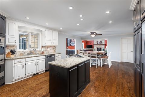 Tiny photo for 1576 Pine Lake Drive, Naperville, IL 60564 (MLS # 12601962)