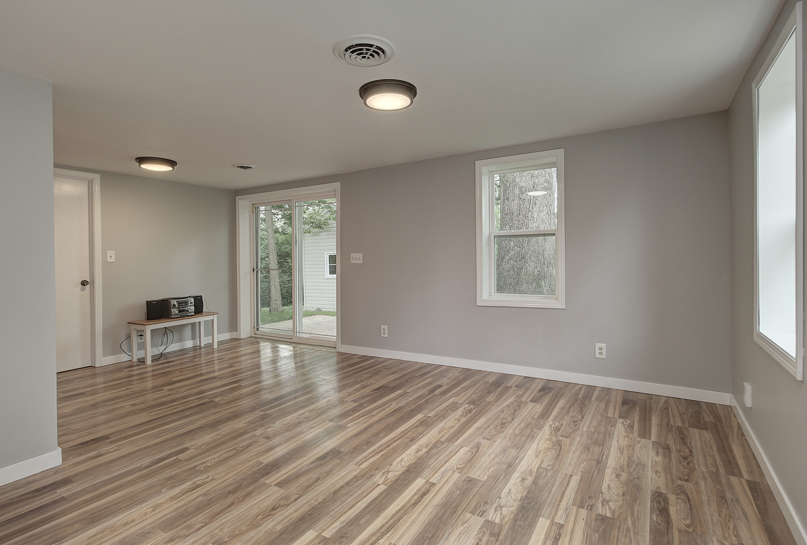 416 E MAIN Street
