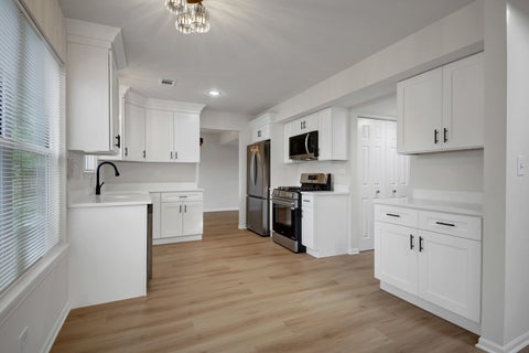 Tiny photo for 1161 REGENT Drive #0, Mundelein, IL 60060 (MLS # 12649508)