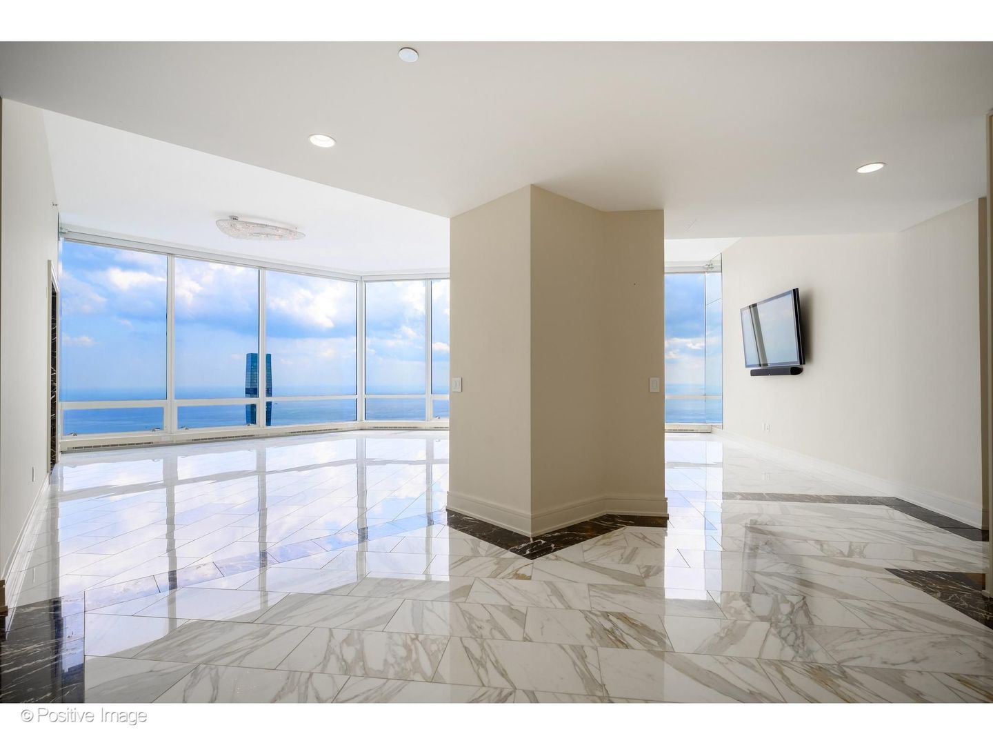 401 N Wabash Avenue 86D
