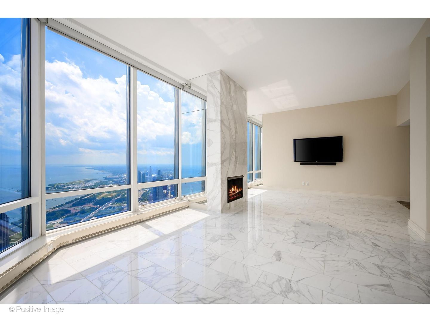 401 N Wabash Avenue 86D