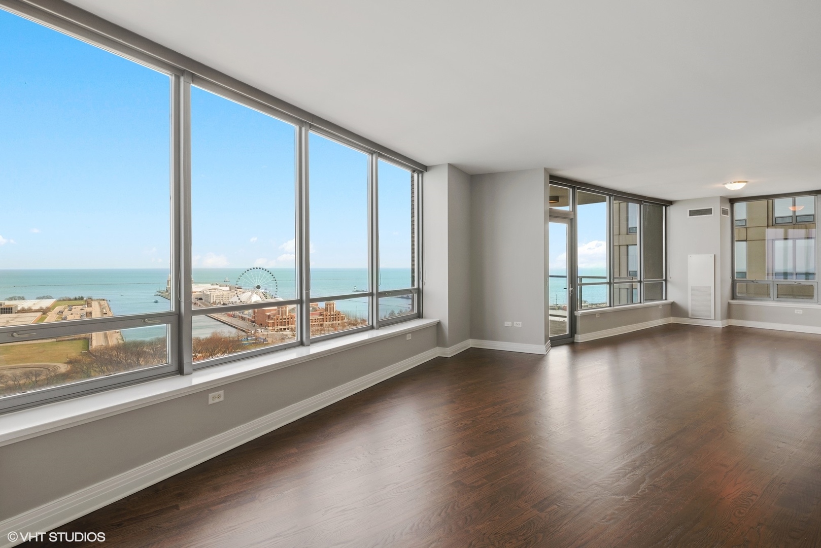 600 N LAKE SHORE Drive 2004