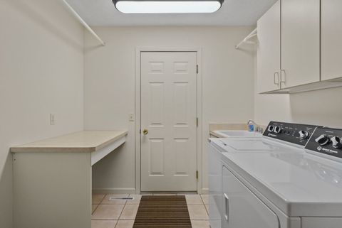 Tiny photo for 8 Briarwood Lane, Rock Island, IL 61201 (MLS # 12624026)