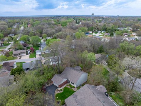 Tiny photo for 8 Briarwood Lane, Rock Island, IL 61201 (MLS # 12624026)