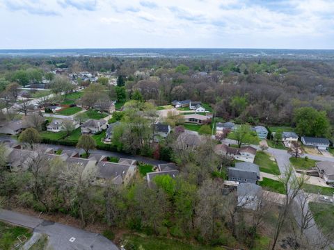 Tiny photo for 8 Briarwood Lane, Rock Island, IL 61201 (MLS # 12624026)