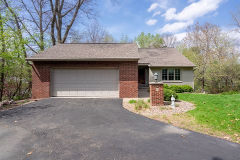Tiny photo for 8 Briarwood Lane, Rock Island, IL 61201 (MLS # 12624026)