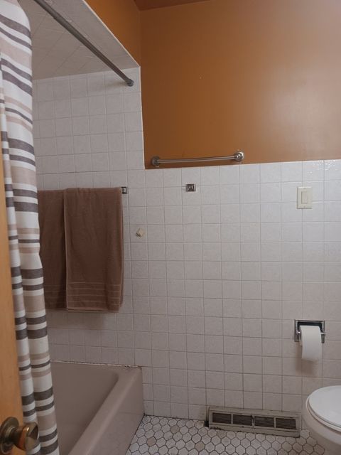 Tiny photo for 3514 170th Place, Lansing, IL 60438 (MLS # 12465397)