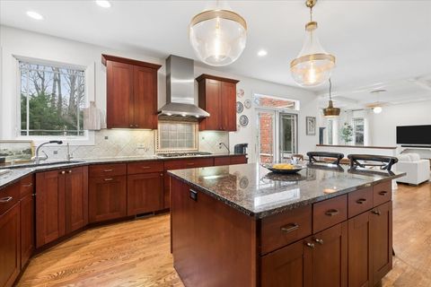 Tiny photo for 3 Elsinoor Drive, Lincolnshire, IL 60069 (MLS # 12609895)