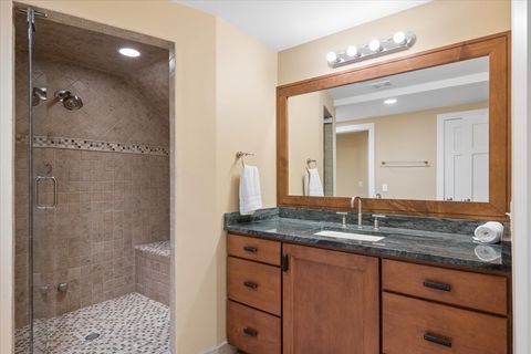 Tiny photo for 3 Elsinoor Drive, Lincolnshire, IL 60069 (MLS # 12609895)