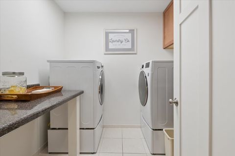 Tiny photo for 3 Elsinoor Drive, Lincolnshire, IL 60069 (MLS # 12609895)