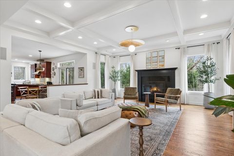 Tiny photo for 3 Elsinoor Drive, Lincolnshire, IL 60069 (MLS # 12609895)