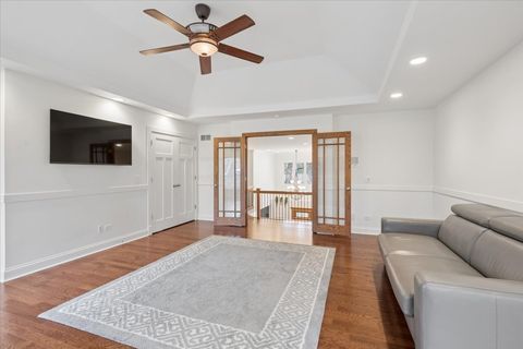 Tiny photo for 3 Elsinoor Drive, Lincolnshire, IL 60069 (MLS # 12609895)