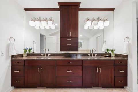 Tiny photo for 3 Elsinoor Drive, Lincolnshire, IL 60069 (MLS # 12609895)