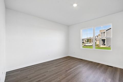 Tiny photo for 1522 Aspen Court, Pingree Grove, IL 60140 (MLS # 12533032)