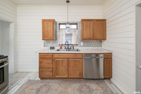 Tiny photo for 401 3RD Street, Matherville, IL 61263 (MLS # QC4269136)