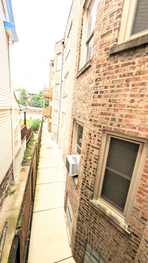 Tiny photo for 425 Wisconsin Avenue #2W, Oak Park, IL 60302 (MLS # 12425252)