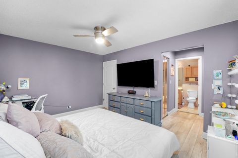 Tiny photo for 351 Juniper Court, Carol Stream, IL 60188 (MLS # 12460198)