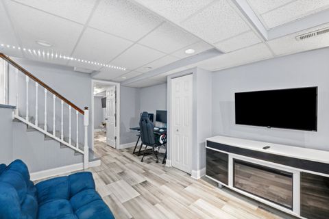 Tiny photo for 351 Juniper Court, Carol Stream, IL 60188 (MLS # 12460198)