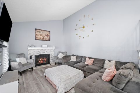 Tiny photo for 351 Juniper Court, Carol Stream, IL 60188 (MLS # 12460198)