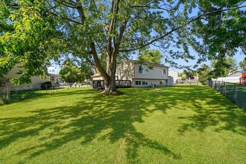 Tiny photo for 351 Juniper Court, Carol Stream, IL 60188 (MLS # 12460198)