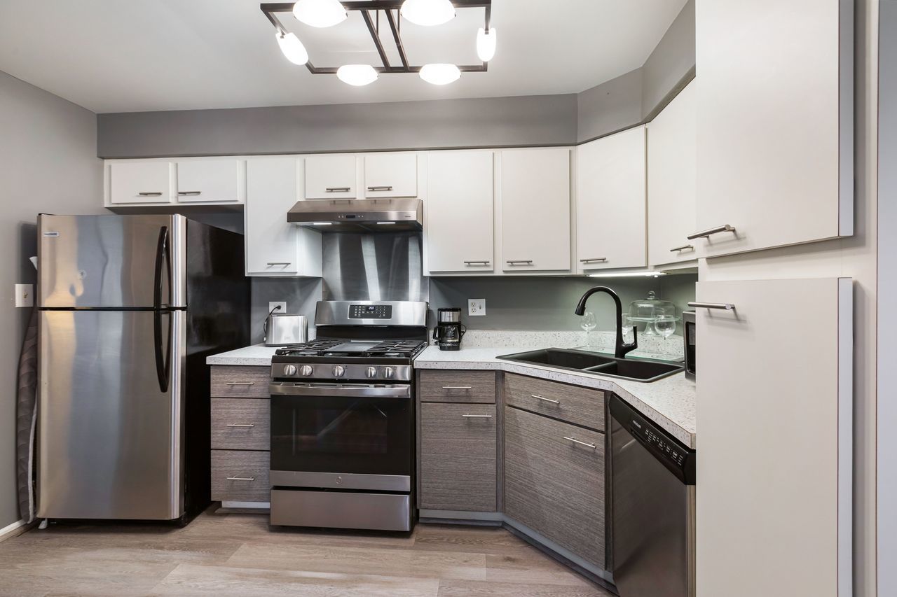 150 LAKE Boulevard 120