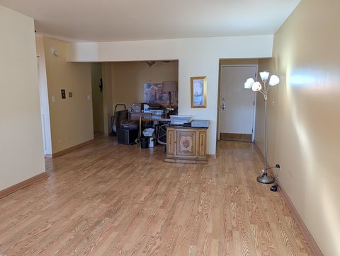 Tiny photo for 8444 W Wilson Avenue #407, Chicago, IL 60656 (MLS # 12557607)