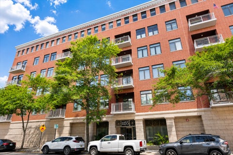 Photo of 1155 W Armitage Avenue #301, Chicago, IL 60614 (MLS # 12684175)