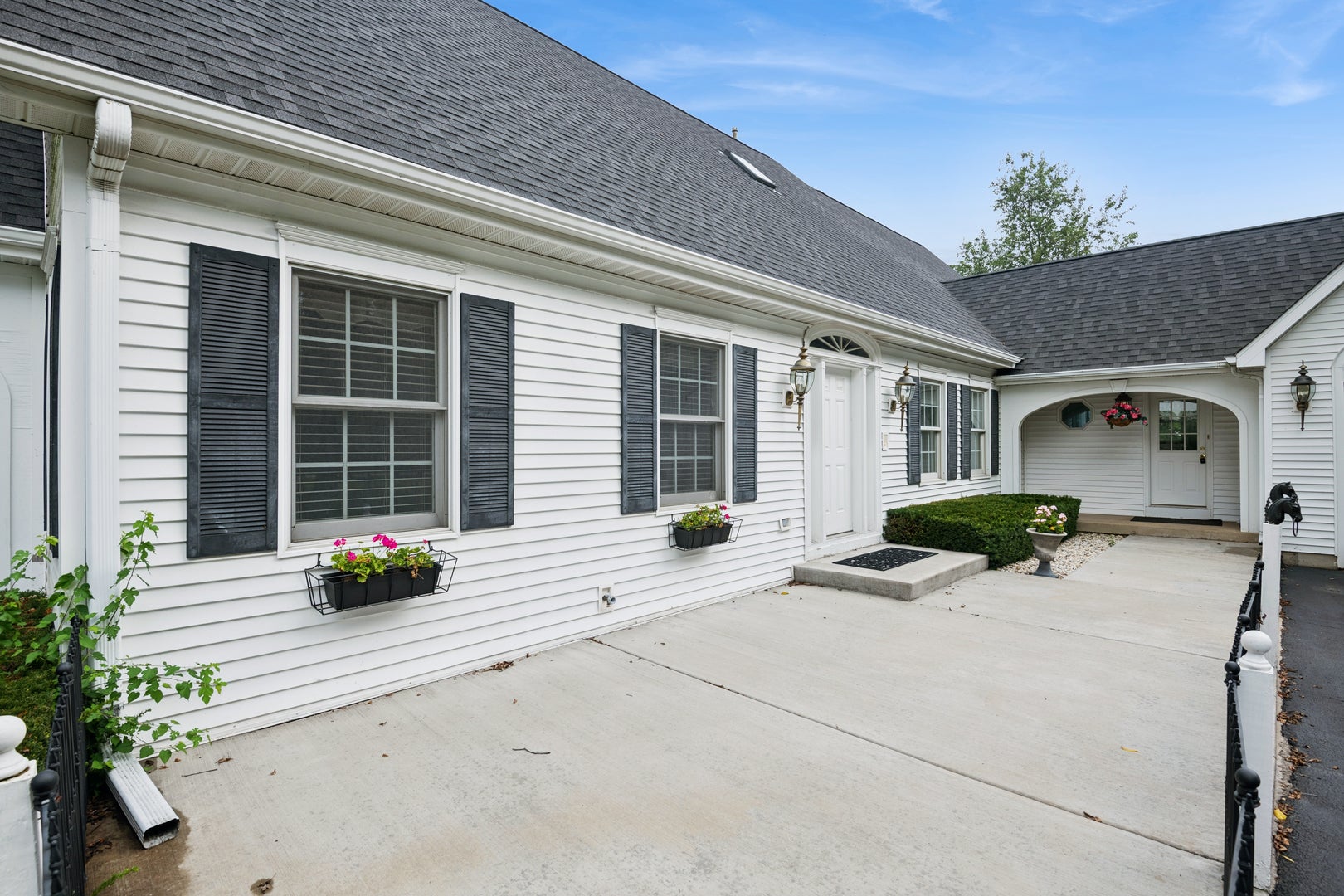 27490 W Wilmot Road