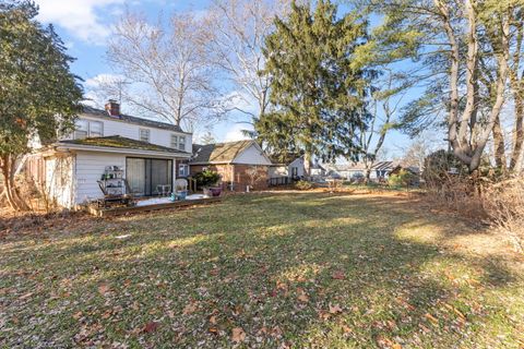 Tiny photo for 345 Woodstock Avenue, Glen Ellyn, IL 60137 (MLS # 12538103)