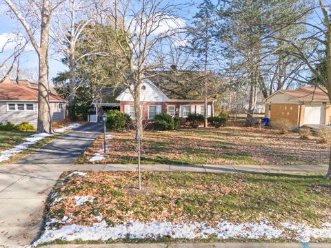 Tiny photo for 345 Woodstock Avenue, Glen Ellyn, IL 60137 (MLS # 12538103)