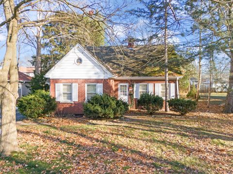 Tiny photo for 345 Woodstock Avenue, Glen Ellyn, IL 60137 (MLS # 12538103)