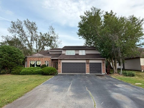 Photo of 20835 LONDON Drive, Olympia Fields, IL 60461 (MLS # 12766783)