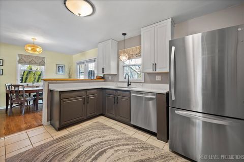 Tiny photo for 332 Evergreen Drive, Batavia, IL 60510 (MLS # 12553738)