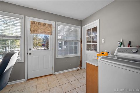 Tiny photo for 332 Evergreen Drive, Batavia, IL 60510 (MLS # 12553738)