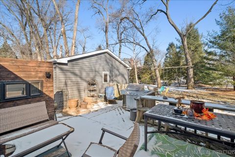 Tiny photo for 332 Evergreen Drive, Batavia, IL 60510 (MLS # 12553738)