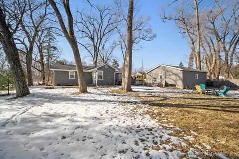 Tiny photo for 332 Evergreen Drive, Batavia, IL 60510 (MLS # 12553738)