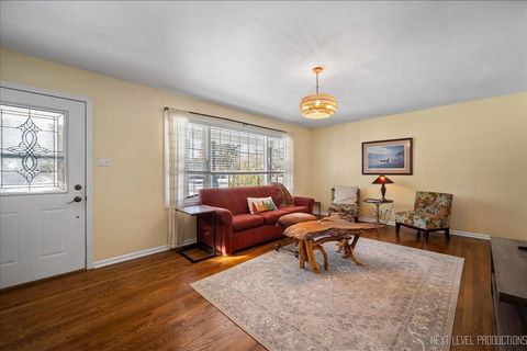 Tiny photo for 332 Evergreen Drive, Batavia, IL 60510 (MLS # 12553738)