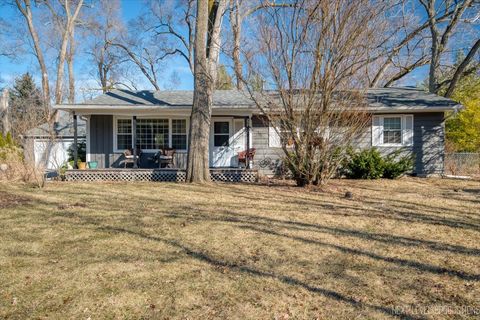 Tiny photo for 332 Evergreen Drive, Batavia, IL 60510 (MLS # 12553738)