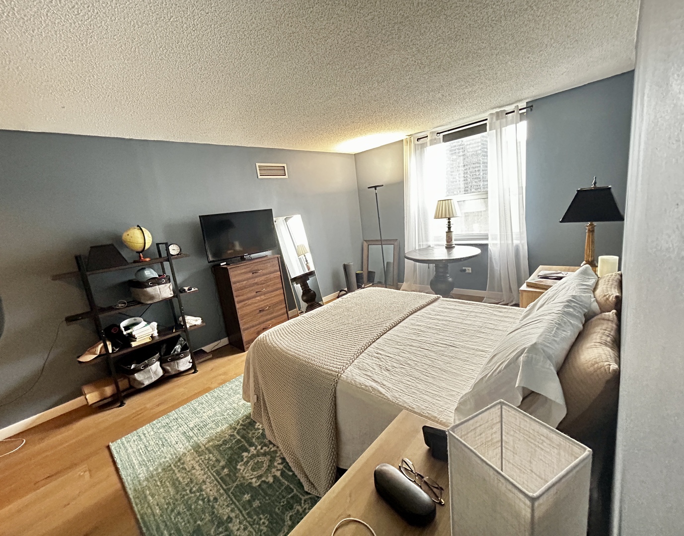 545 N Dearborn Street 3008