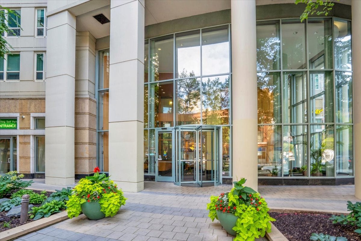 345 N La Salle Drive 3604