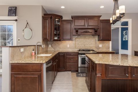 Tiny photo for 2703 Vrooman Court, Bloomington, IL 61704 (MLS # 12569294)