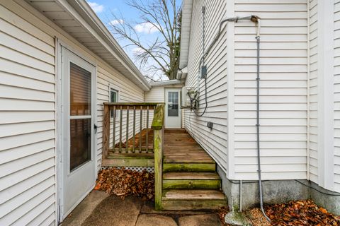 Tiny photo for 102 S Eastern Avenue, Minier, IL 61759 (MLS # 12582266)