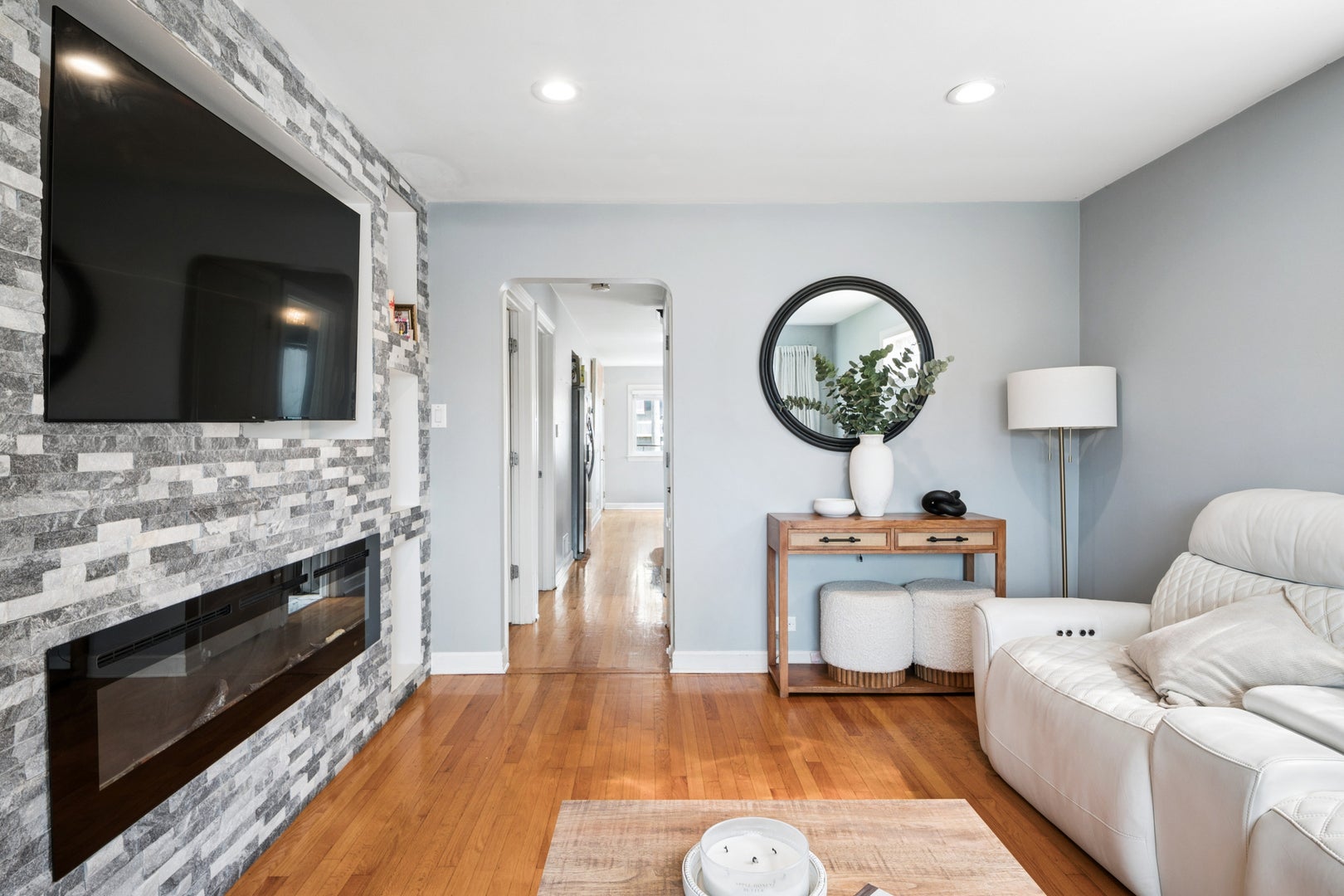 3738 W 83rd Place