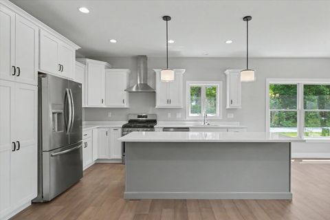 Tiny photo for 520 S 6th Street, Fairbury, IL 61739 (MLS # 12648981)