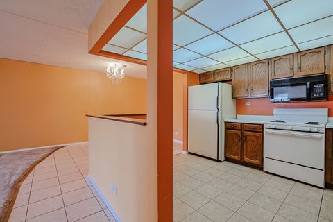 Tiny photo for 375 Plum Creek Drive #501, Wheeling, IL 60090 (MLS # 12483523)