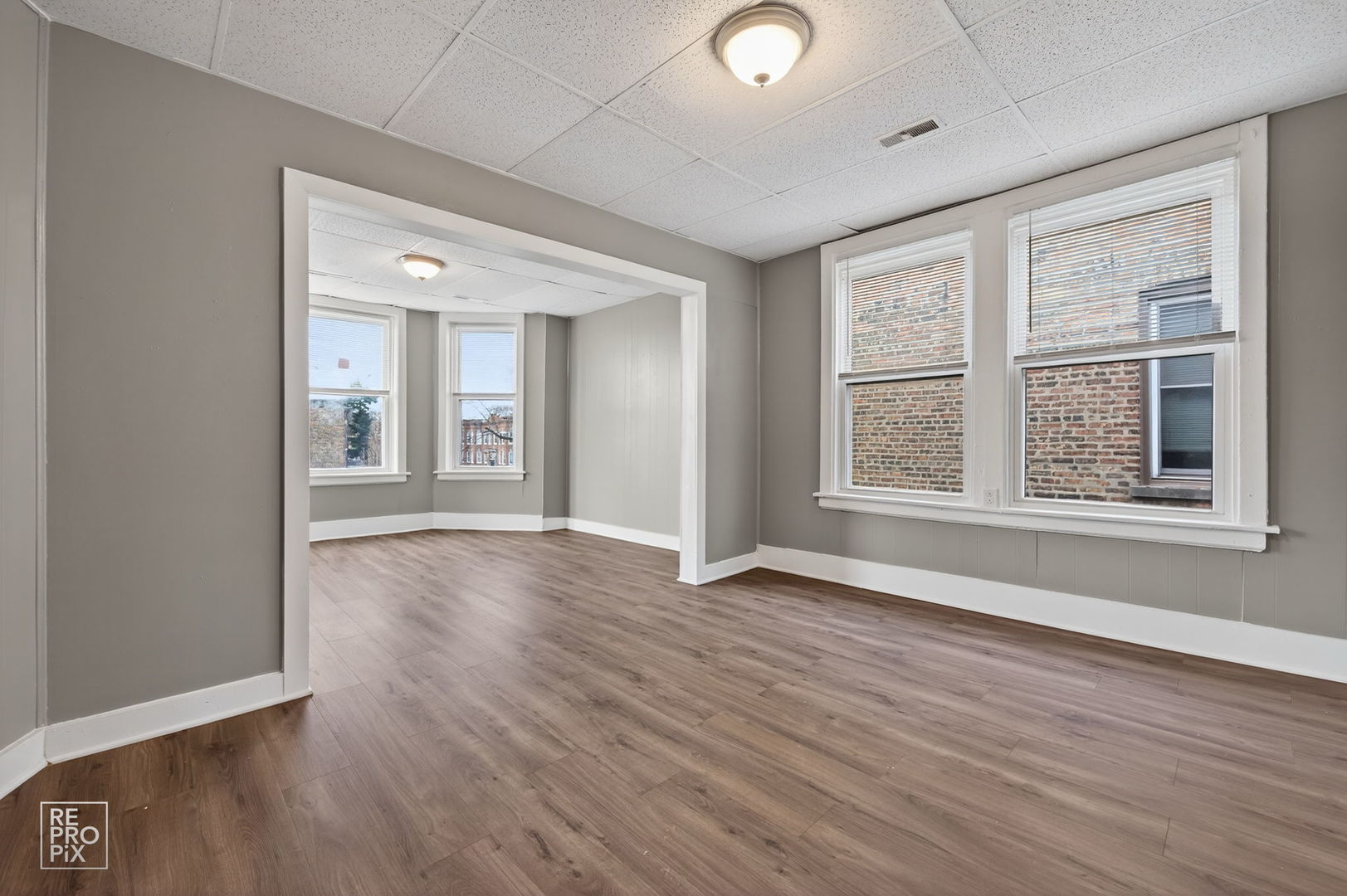 738 E marquette Road