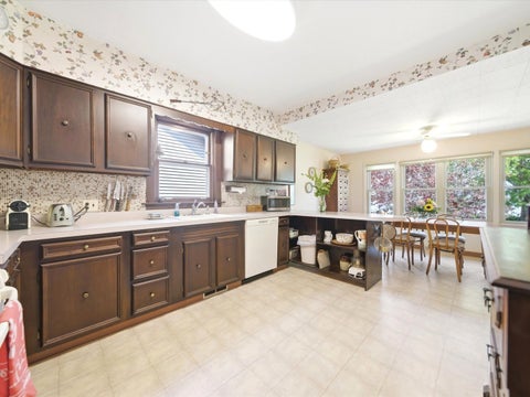 Tiny photo for 5733 N Marmora Avenue, Chicago, IL 60646 (MLS # 12663021)