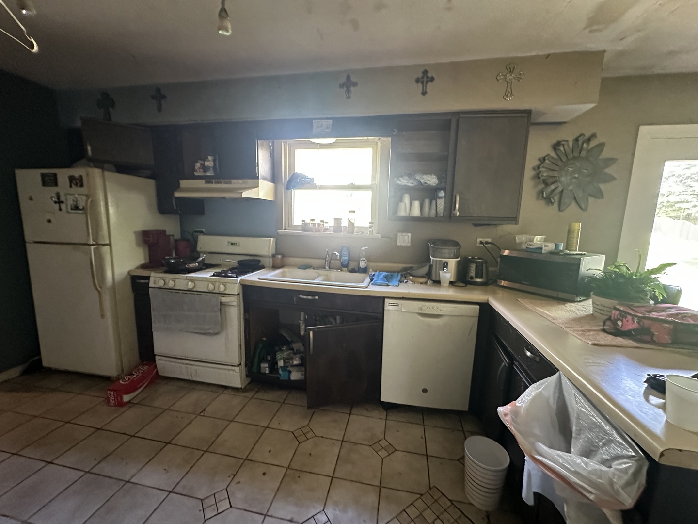 3024 LONG GROVE Lane